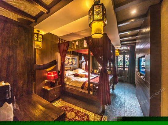 豪华温馨蜜月房