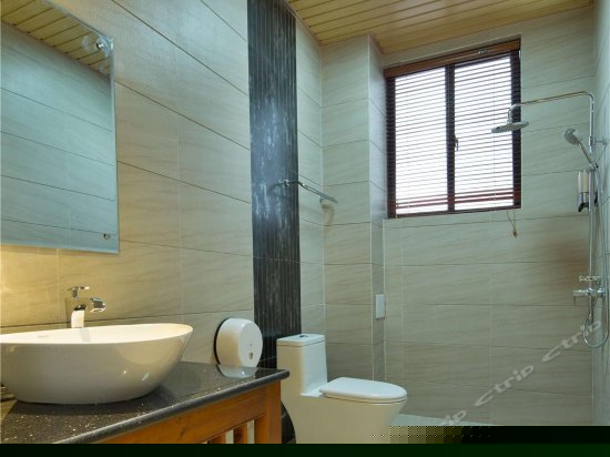 美式田园阳台大床房