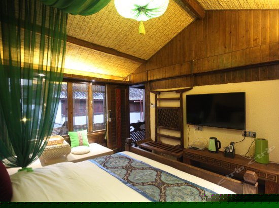 花弄影阳光大床房