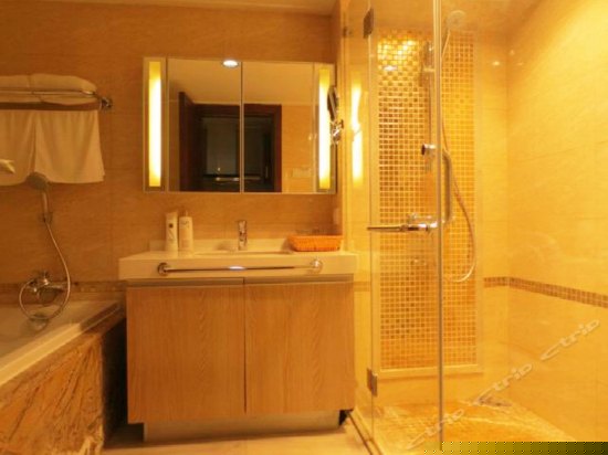 阳光江岸豪华江景套房