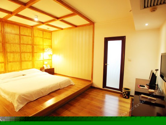 榻榻米风情特色房