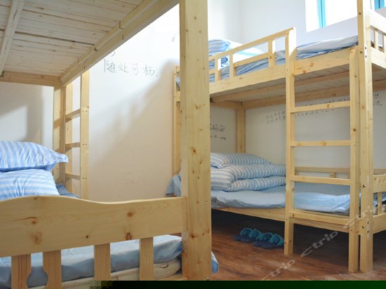 女生六人床位房