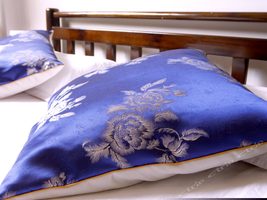 山水云涧庭院海景大床房二