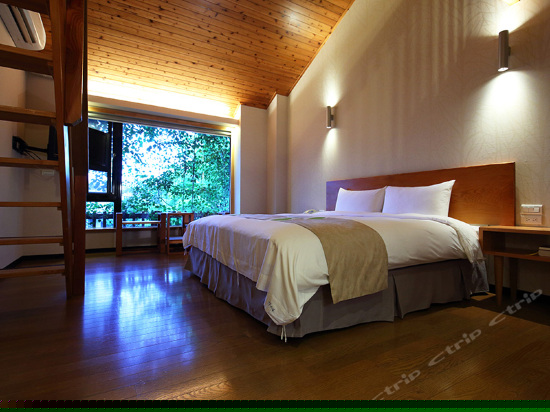 亲子阁楼四人房