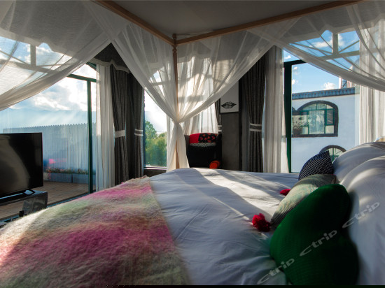 露台浴缸海景大床房