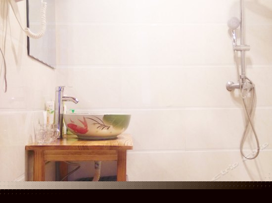 精致大床房（一见钟情）