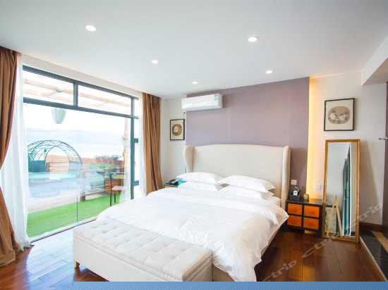 花园海景大床房