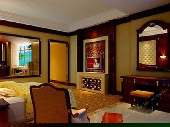 行政湖景大床房