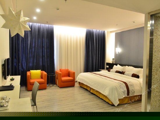 经典豪华大床房