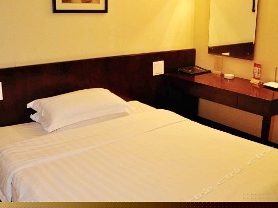 普通大床09房(无窗)