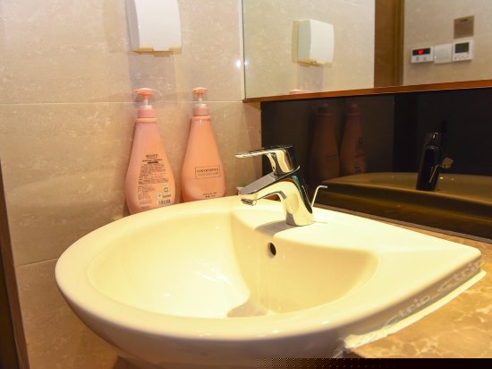 豪华城景大床房