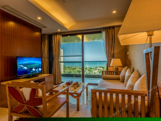 蓝天海景家庭套房