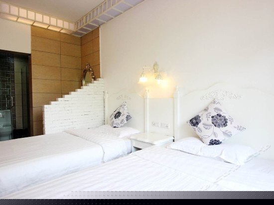 欧式阳台双人房