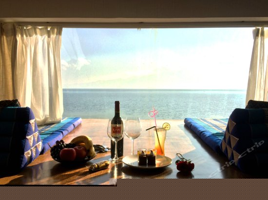 至尊蜜月海景大床房