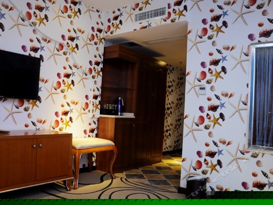 情侣浪漫水床房