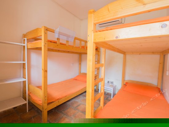 四人上下铺（床位房）