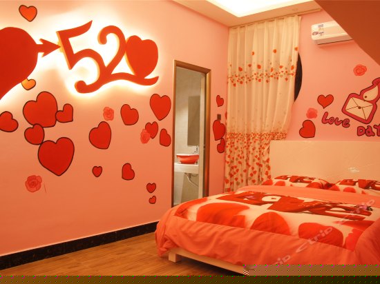 豪华主题大床房