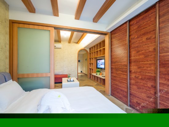 水晶开放式套房