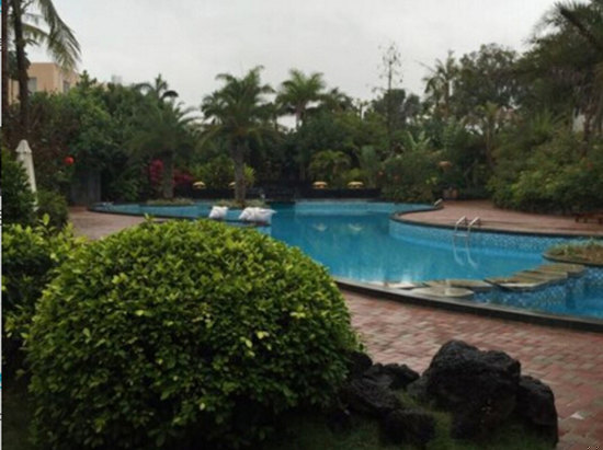 室外游泳池