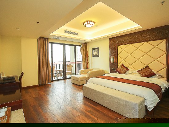 豪华江景大床房