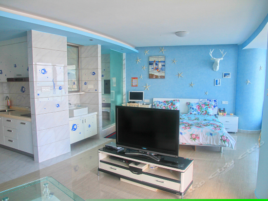 爱琴海主题海景家庭房