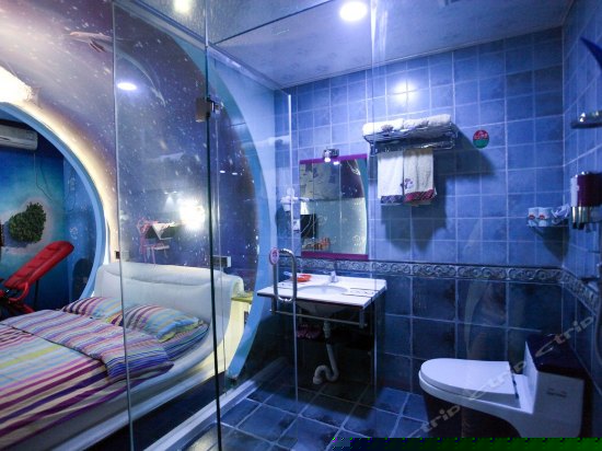 蓝色海洋情趣主题房(无窗)