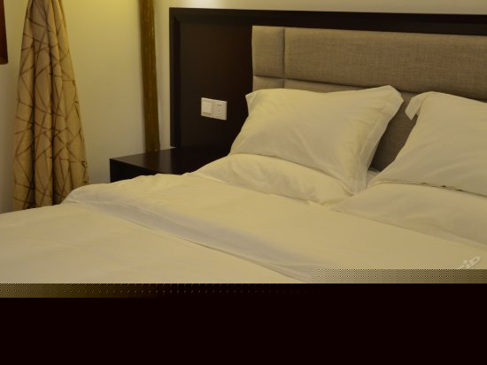 高级山景大床房