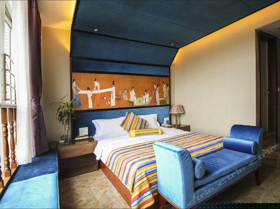 精选风韵大床房