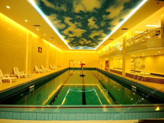 室内游泳池