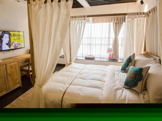 茉莉豪华大床房