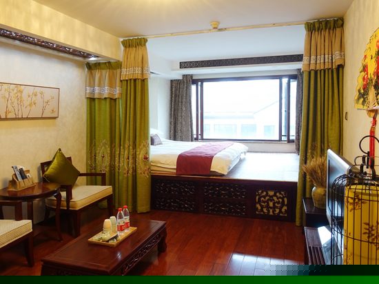 景观豪华大床房