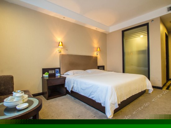 豪华大床房