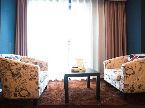 悟空哥特大床房