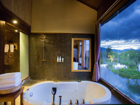 复式家庭湖景大套房