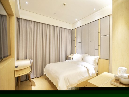 高级大床房