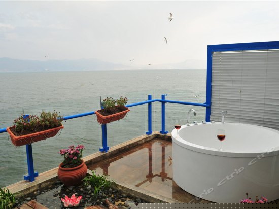 雅典娜钻石海景套房