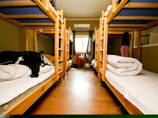 8人间混住(床位)