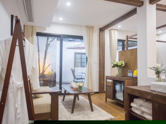 令仪私享庭院房