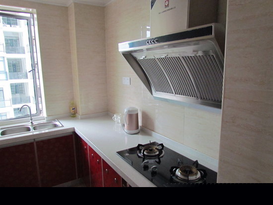 温馨蜜月圆床房