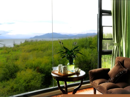 尊贵海景大床房