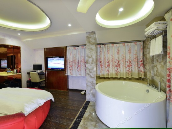 花园江景露台蜜月大床房