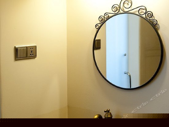 301