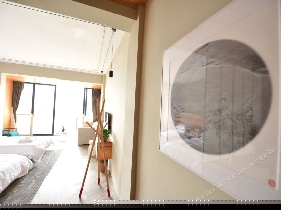 最美洱海阳台海景家庭房