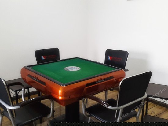 棋牌间