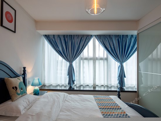 逸空间豪华四人套房