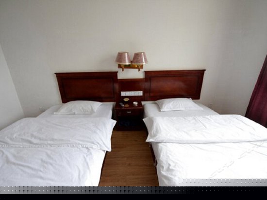 双人间（带电脑）