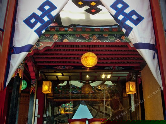 露台观景间-布达拉宫景