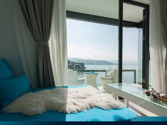 海景阳台大床房雪月