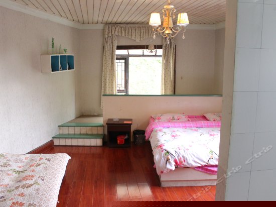 富士静山景阳台房