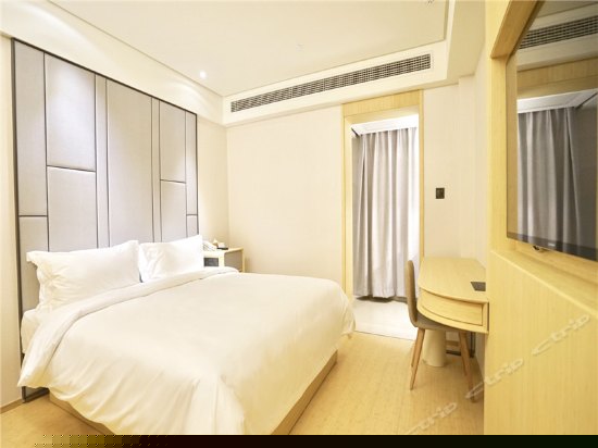 高级大床房